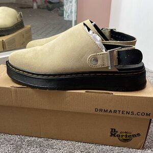 NWT Dr.Martens Brookline Mules